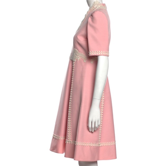 GUCCI - Baby Pink Half Sleeve Crepe Dress with Lace Detail - Picture 2 of 5